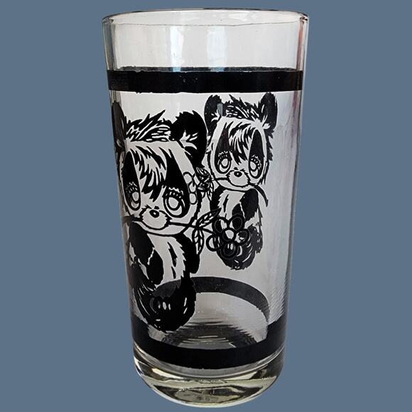 Vintage 1960s-1980s Character Glasses, Mixed Set of Four - Picture 3 of 5